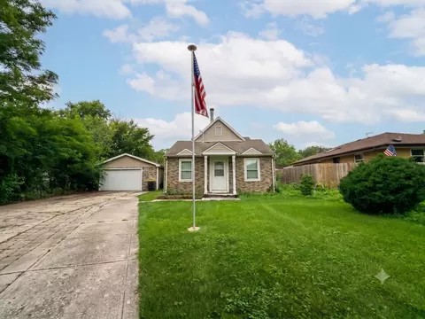 356 Oak Ave, Wood Dale, IL 60191
