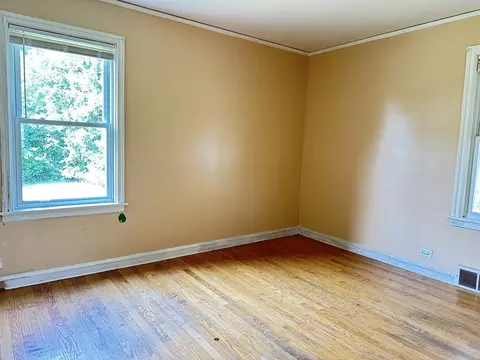 Bedroom - 1717 Mannheim Rd, Des Plaines, IL 60018 photo 1 of 3