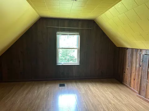 Bedroom - 1717 Mannheim Rd, Des Plaines, IL 60018 photo 3 of 3