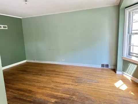 Living - 1717 Mannheim Rd, Des Plaines, IL 60018 photo 2 of 2
