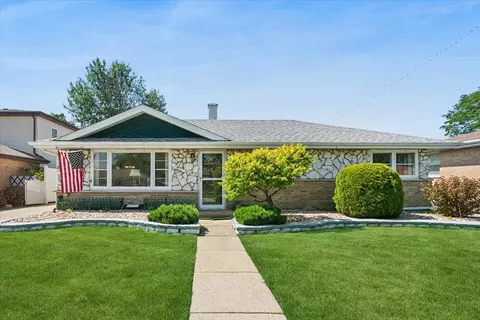 Exterior - 7821 W 73rd Pl, Bridgeview, IL 60455 photo 1 of 4