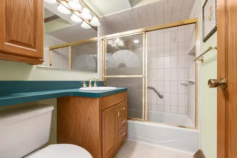 Bath - 7821 W 73rd Pl, Bridgeview, IL 60455 photo 1 of 2