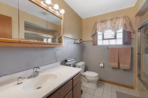 4430 Raymond Ave, Brookfield, IL 60513 photo 5