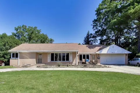 1810 Euclid Ave, Arlington Heights, IL 60004