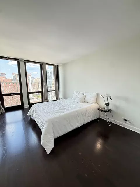 1 E Scott St #2102, Chicago, IL 60610 photo 5
