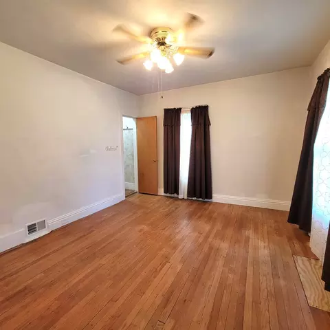 411 39th St, Moline, IL 61265 photo 10