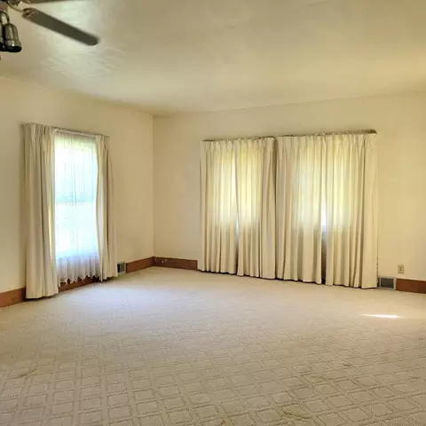 411 39th St, Moline, IL 61265 photo 7