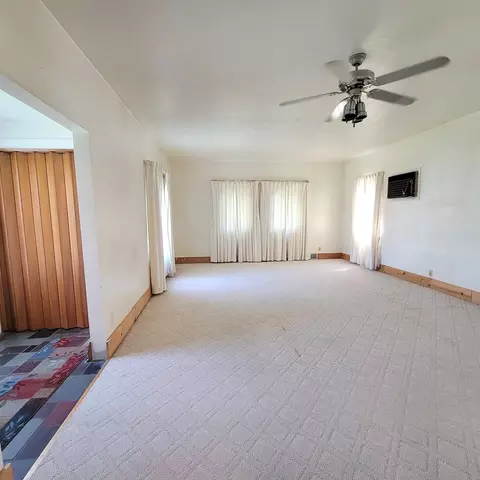 411 39th St, Moline, IL 61265 photo 9