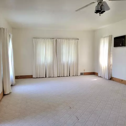 411 39th St, Moline, IL 61265 photo 8