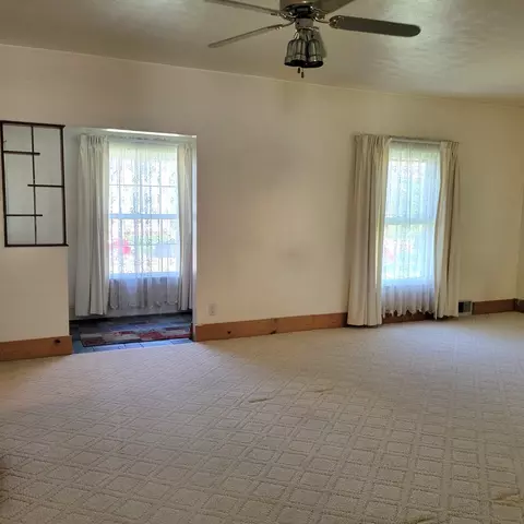 411 39th St, Moline, IL 61265 photo 6