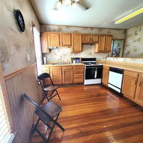 411 39th St, Moline, IL 61265 photo 15