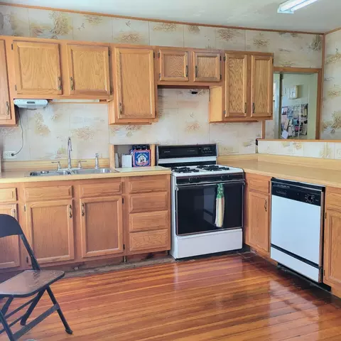 411 39th St, Moline, IL 61265 photo 14
