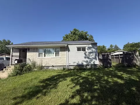2228 Shawnee Rd, Waukegan, IL 60087