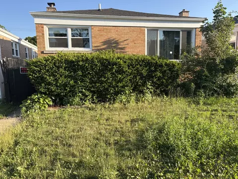 2909 W Howard St, Chicago, IL 60645