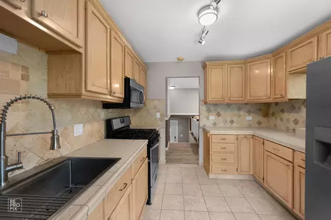 785 W Appletree Ln, Bartlett, IL 60103 photo 7