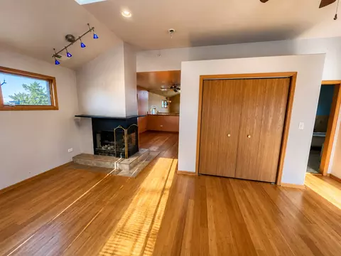 Living - 7332 Beloit Ave, Bridgeview, IL 60455 photo 6 of 9