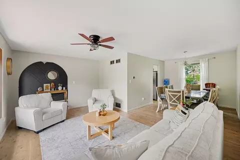 Living - 537 Willow Ln, Beecher, IL 60401 photo 1 of 3