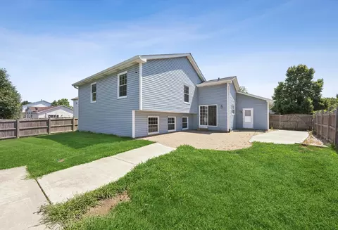 Exterior - 1844 Kendall Ridge Blvd, Plainfield, IL 60586 photo 2 of 4