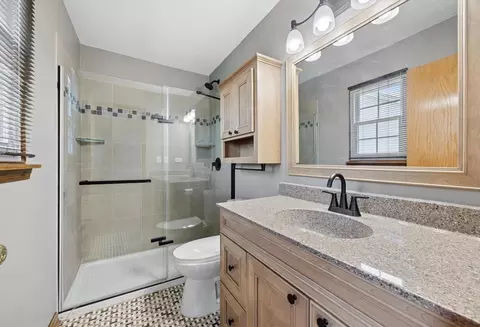 Bath - 1844 Kendall Ridge Blvd, Plainfield, IL 60586 photo 1 of 2