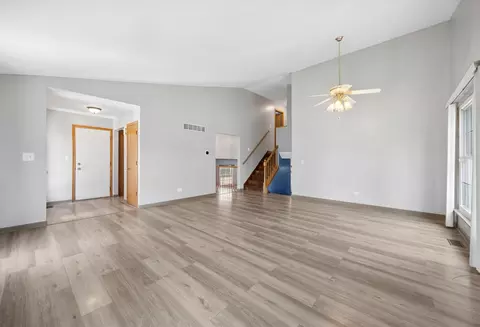 Living - 1844 Kendall Ridge Blvd, Plainfield, IL 60586 photo 2 of 8