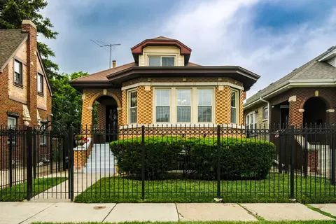 6136 W Fletcher St, Chicago, IL 60634
