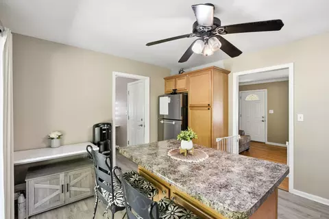 Kitchen - 4605 Ashley Dr, Mchenry, IL 60050 photo 2 of 4