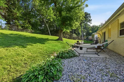 Exterior - 4605 Ashley Dr, Mchenry, IL 60050 photo 4 of 5