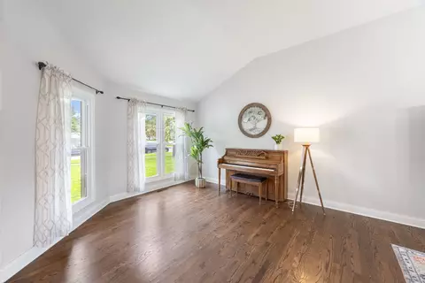Living - 1705 N Ryan St, Mchenry, IL 60050 photo 1 of 1