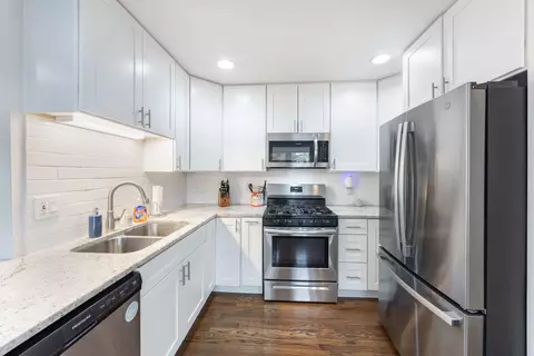 Kitchen - 1705 N Ryan St, Mchenry, IL 60050 photo 2 of 3