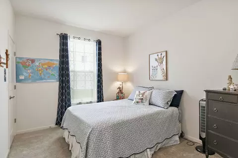 Bedroom - 6706 Killala Dr, Mchenry, IL 60050 photo 2 of 2