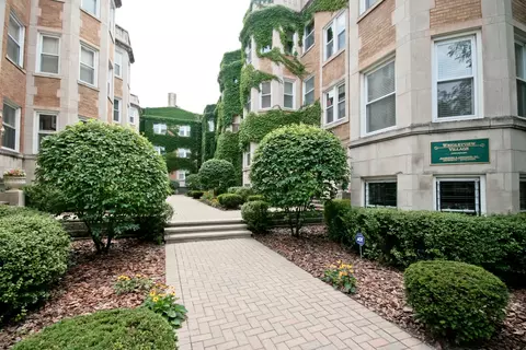 871 W Cornelia Ave #1, Chicago, IL 60657