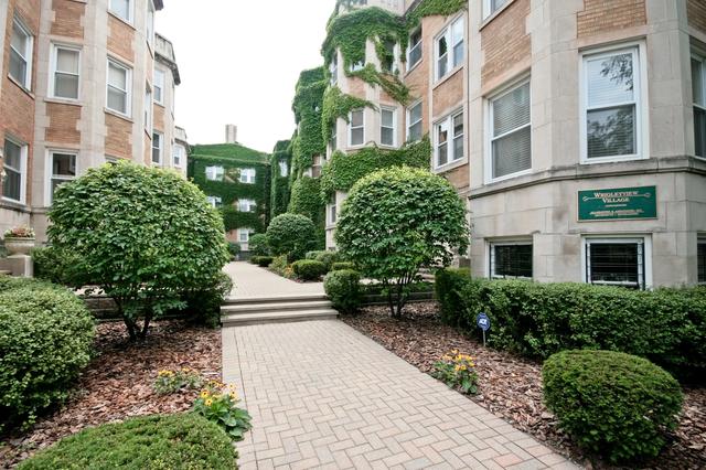 871 W Cornelia Ave #1, Chicago, IL 60657