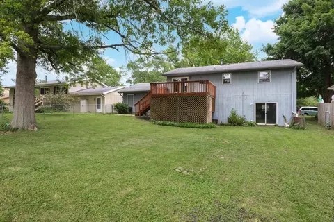 707 Chester Dr, Normal, IL 61761 photo 3