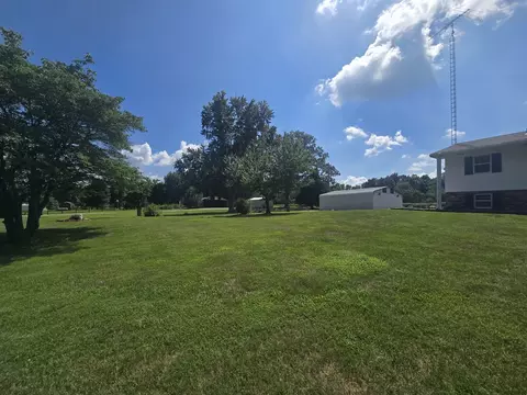 11957 E Harrison Rd, Mount Vernon, IL 62864 photo 3