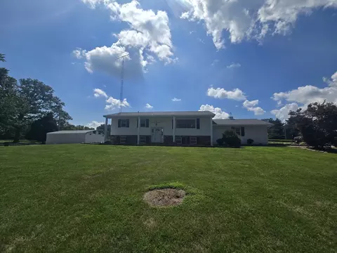 11957 E Harrison Rd, Mount Vernon, IL 62864 photo 1