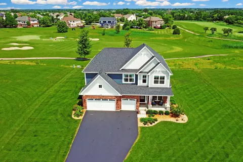 10 Crystal Downs Dr, Hawthorn Woods, IL 60047