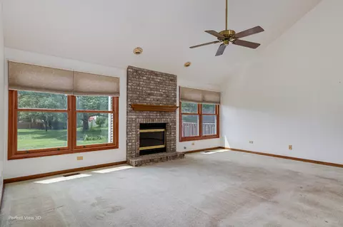 Living - 1911 Chestnut Hill Rd, Plainfield, IL 60586 photo 2 of 3