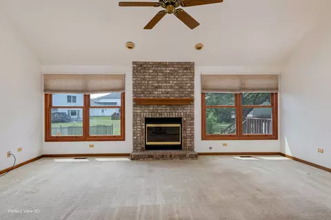 Living - 1911 Chestnut Hill Rd, Plainfield, IL 60586 photo 1 of 3