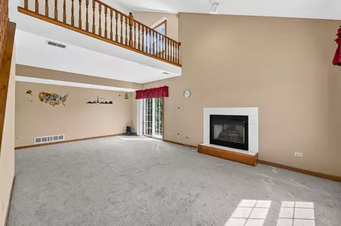Living - 1504 Root St, Crest Hill, IL 60403 photo 3 of 6