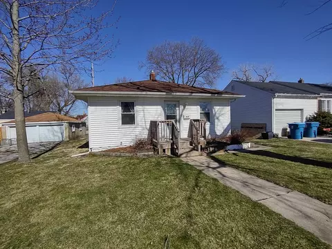Exterior - 912 Douglas St, Morris, IL 60450 photo 1 of 5