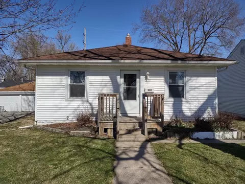 Exterior - 912 Douglas St, Morris, IL 60450 photo 5 of 5