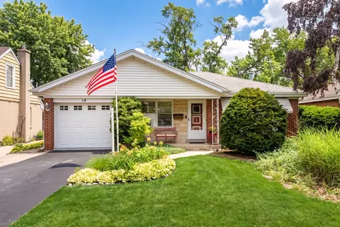 19 N Seminary Ave, Park Ridge, IL 60068
