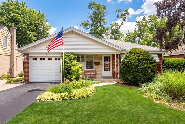 19 N Seminary Ave, Park Ridge, IL 60068