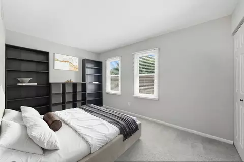 Bedroom - 701 Bayberry Dr, Bartlett, IL 60103 photo 6 of 8