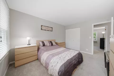Bedroom - 701 Bayberry Dr, Bartlett, IL 60103 photo 4 of 8
