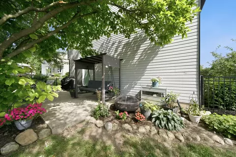 Exterior - 701 Bayberry Dr, Bartlett, IL 60103 photo 3 of 7