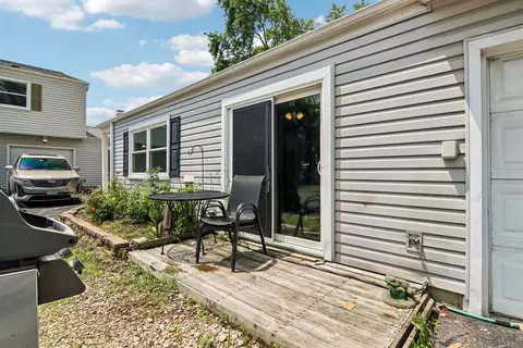Exterior - 103 Daniel Ct #A, Bartlett, IL 60103 photo 2 of 4