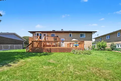 Exterior - 15329 Maple Dr, Oak Forest, IL 60452 photo 7 of 9