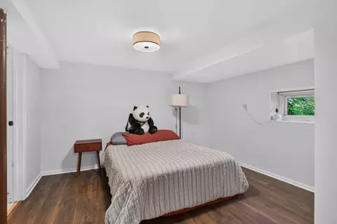 Bedroom - 1010 Evergreen St, Wheaton, IL 60187 photo 5 of 6