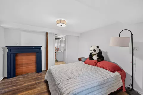 Bedroom - 1010 Evergreen St, Wheaton, IL 60187 photo 6 of 6